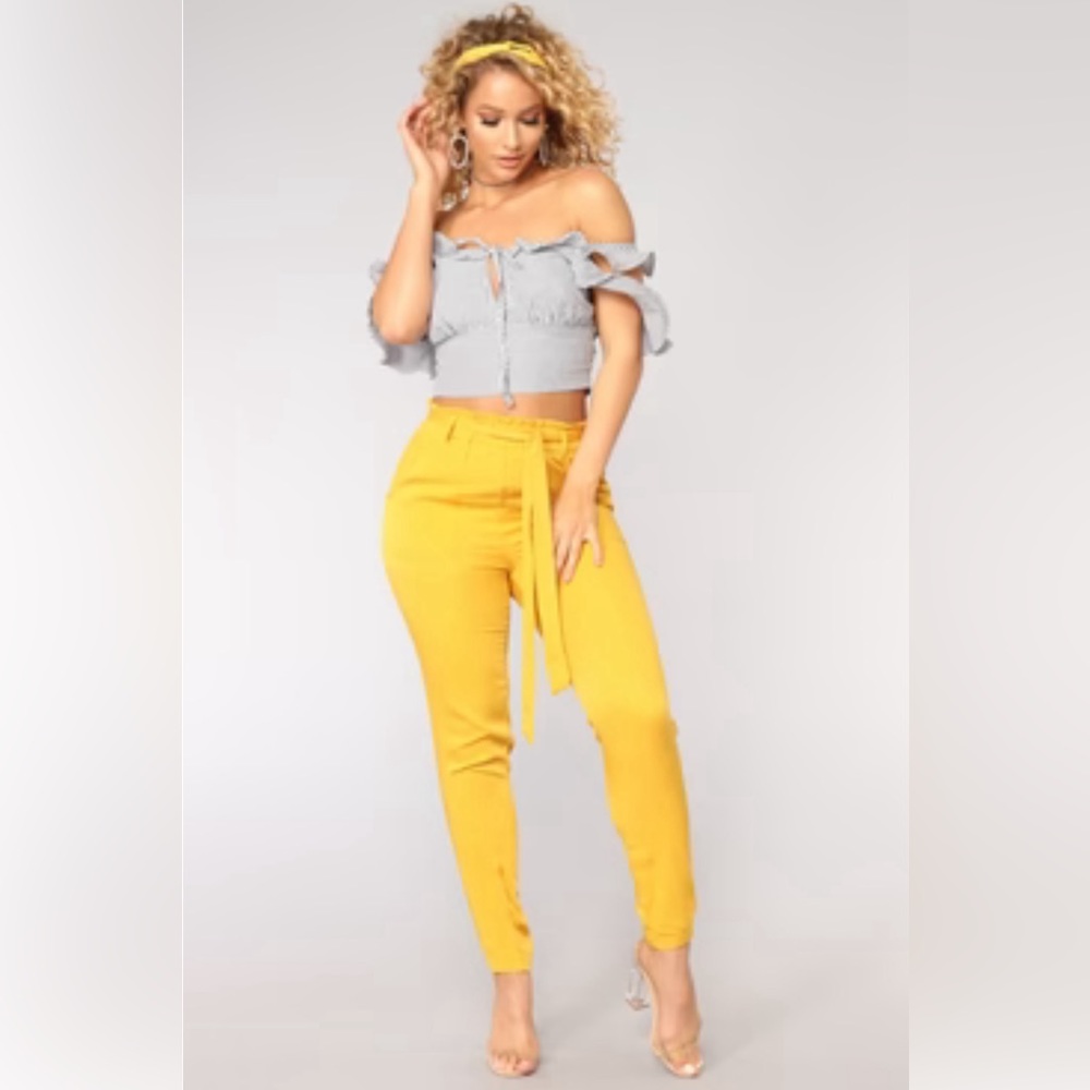 Fashion Nova “New Classic” Tie Waist Pants - Mustard
Size: XL